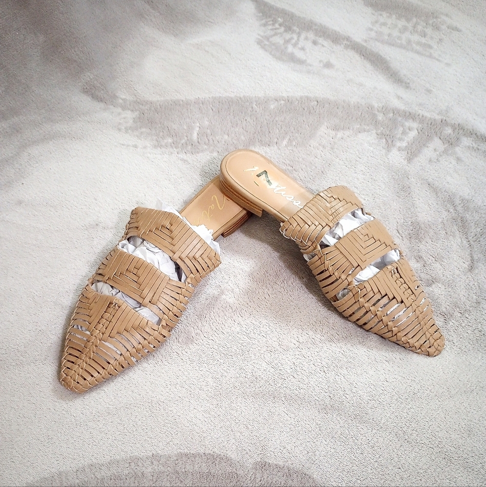 Tan Neutral Matisse Woven Leather Slip On Flats Mules 7
